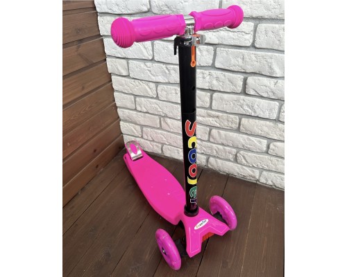 Детский самокат Scooter Maxi со светящимися колесами 036S (розовый)