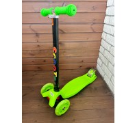 Детский самокат Scooter Maxi со светящимися колесами 036S (салатовый)