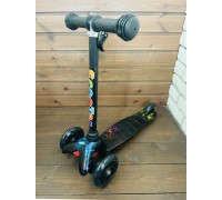 Детский самокат Scooter Mini (1,5-4 года) со светящимися колесами (черный/молнии), арт. 038z