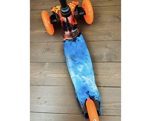 Детский самокат Scooter Mini (1,5-4 года) со светящимися колесами (оранжевый/огонь-вода), арт. 038z