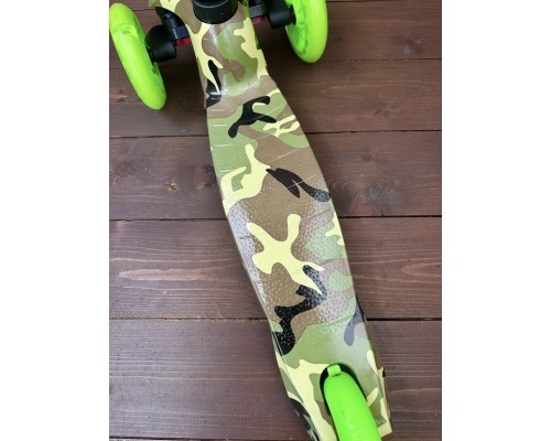 Детский самокат Scooter Mini (1,5-4 года) со светящимися колесами (салатовый/милитари), арт. 038z