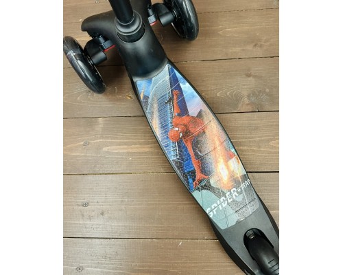 Детский самокат Scooter Mini (1,5-4 года) со светящимися колесами (черный человек-паук), арт. 038z