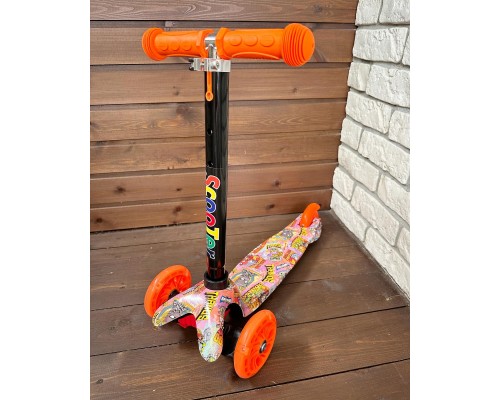 Детский самокат Scooter Mini (1,5-4 года) со светящимися колесами (оранжевый/принт), арт. 4105Р